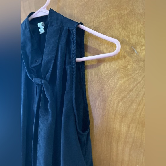 Tie front & button down top - Picture 6 of 6